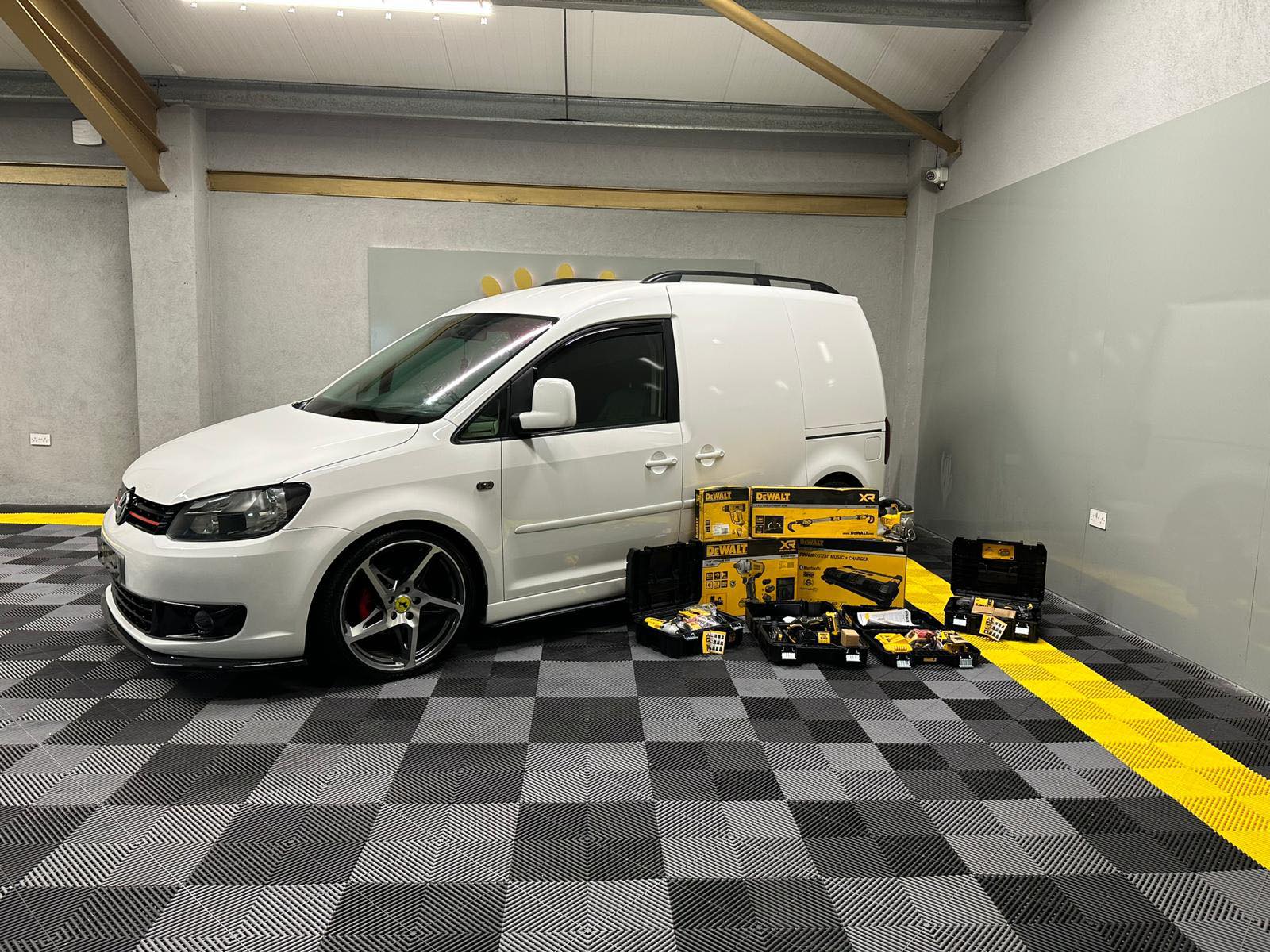 Vw Caddy C20 and Bespoke DeWALT Toolkit Competitions R Kings