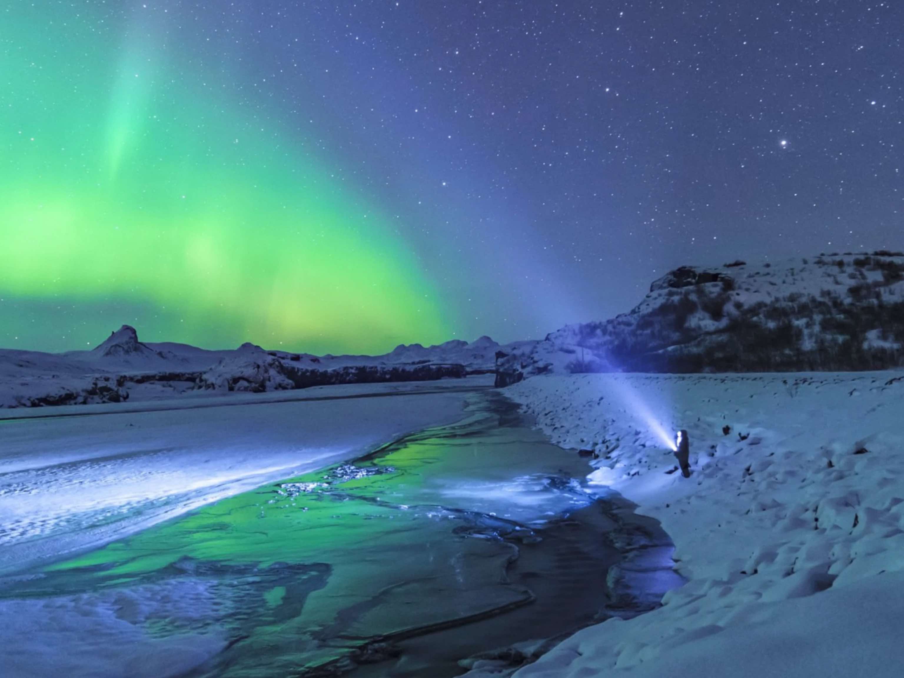 4 Nights in Iceland Apr 27