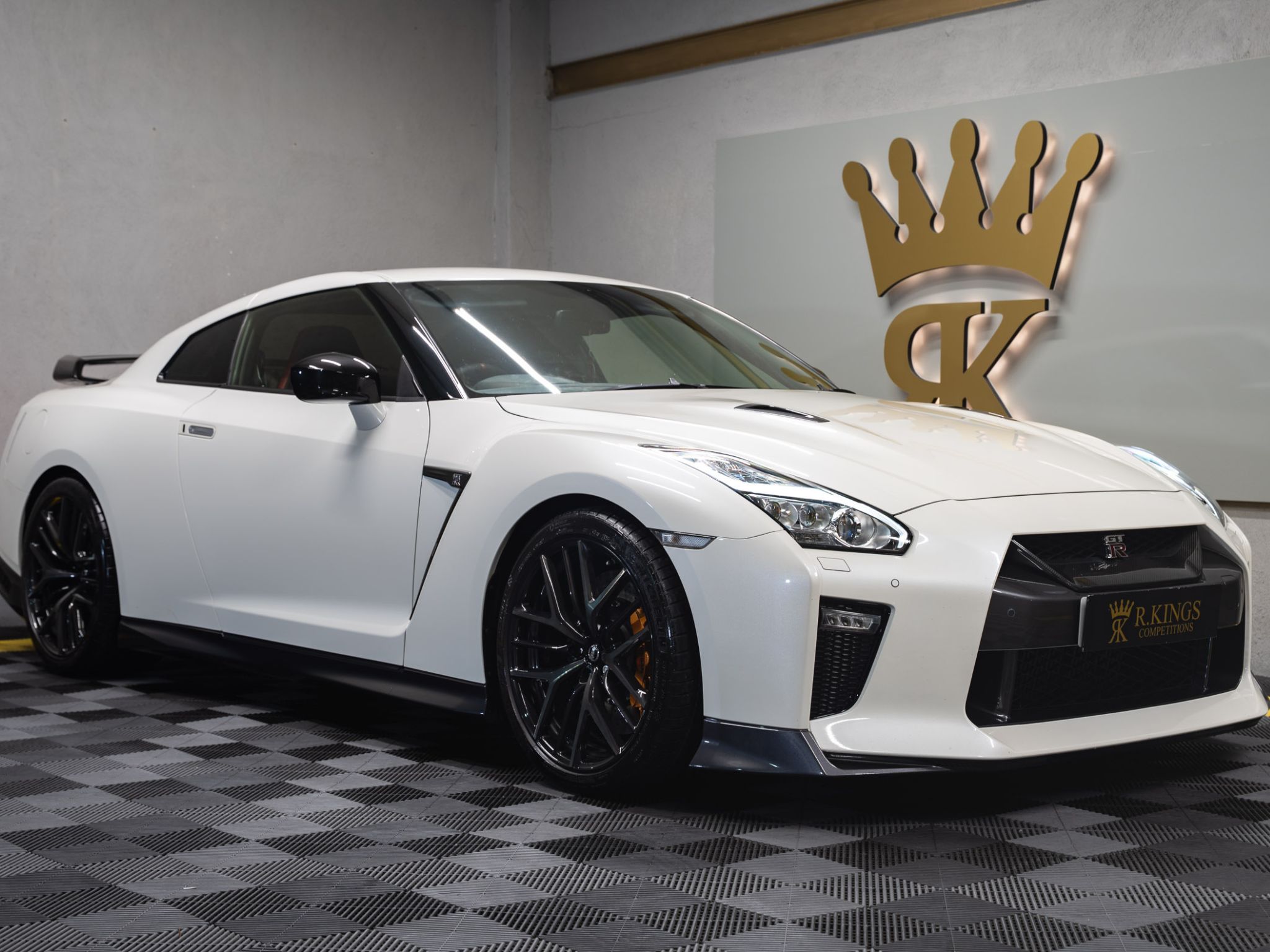 £75,000 OR 800bhp Nissan R35 GTR Recaro Edition