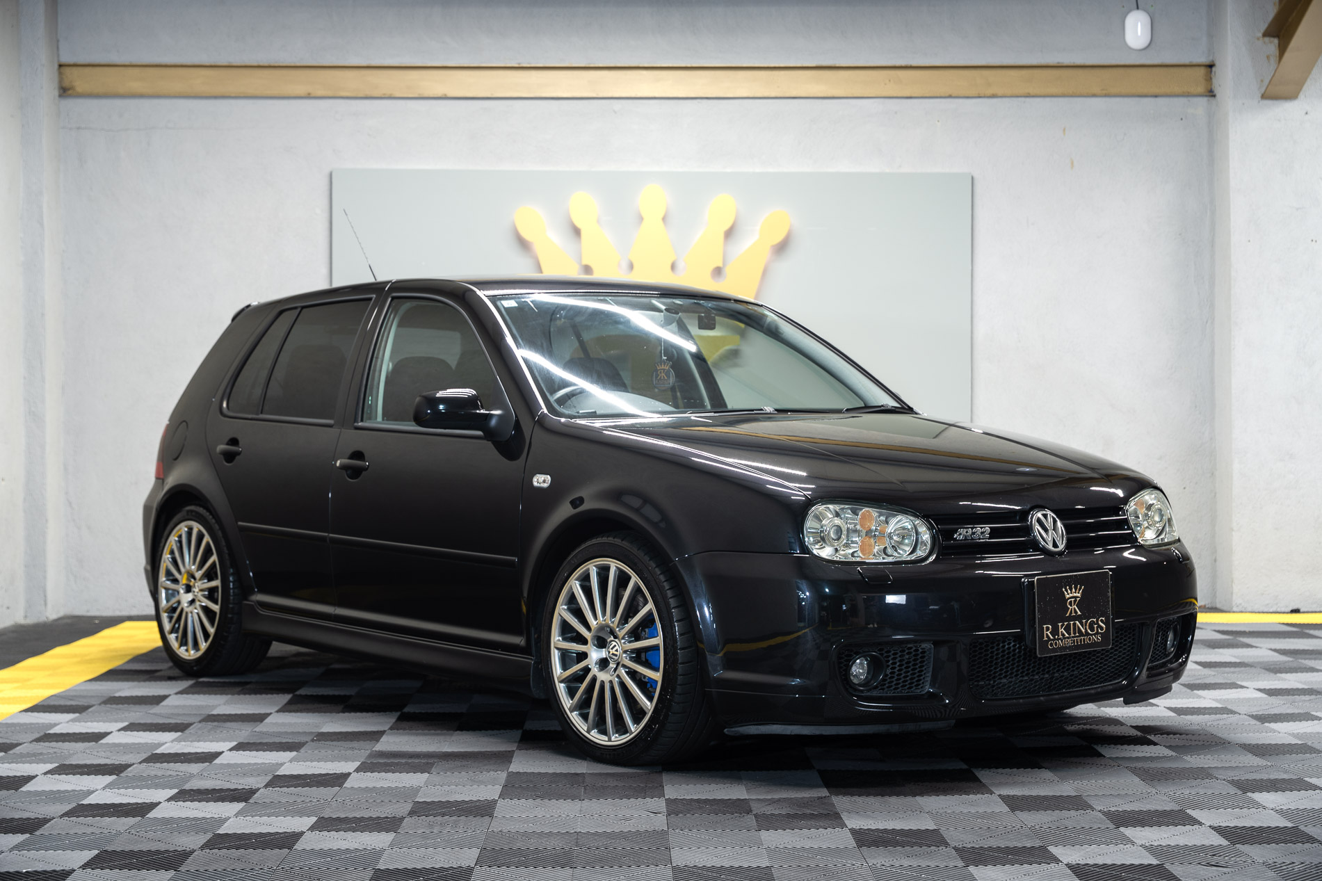 20250904175803-vw-golf-r32-13.jpg