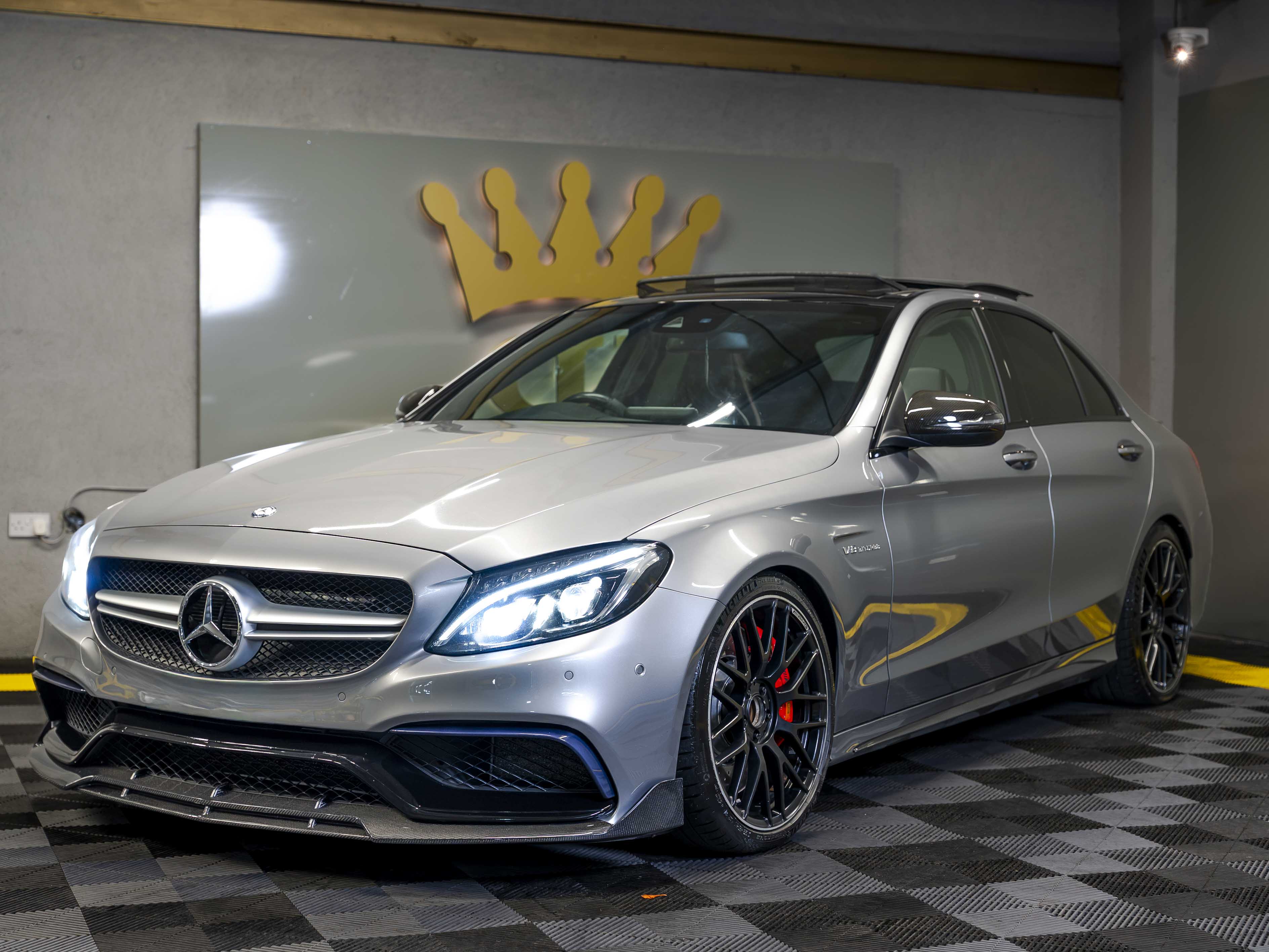 LOW ODDS 900 BHP Mercedes C63s